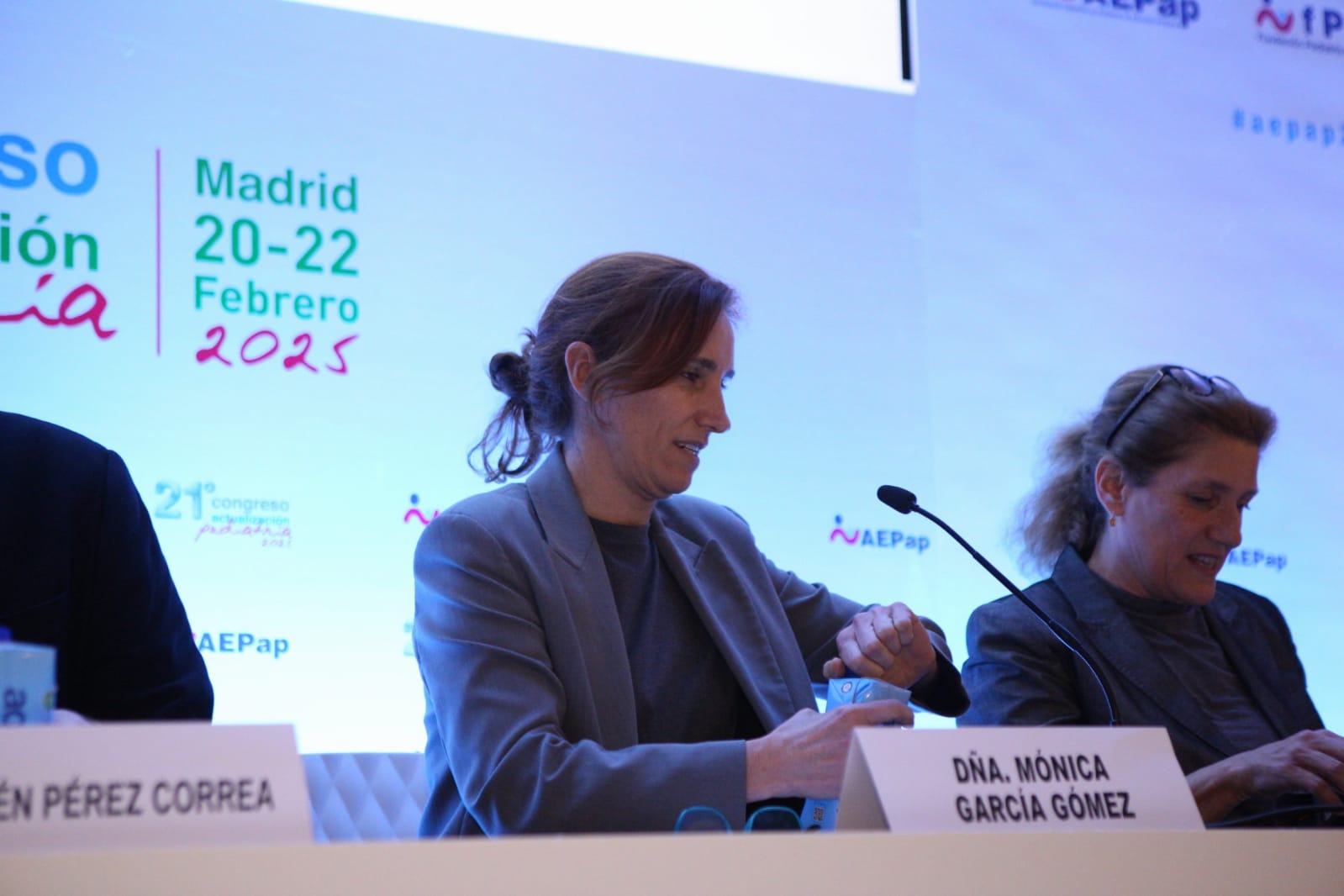 La ministra compañera